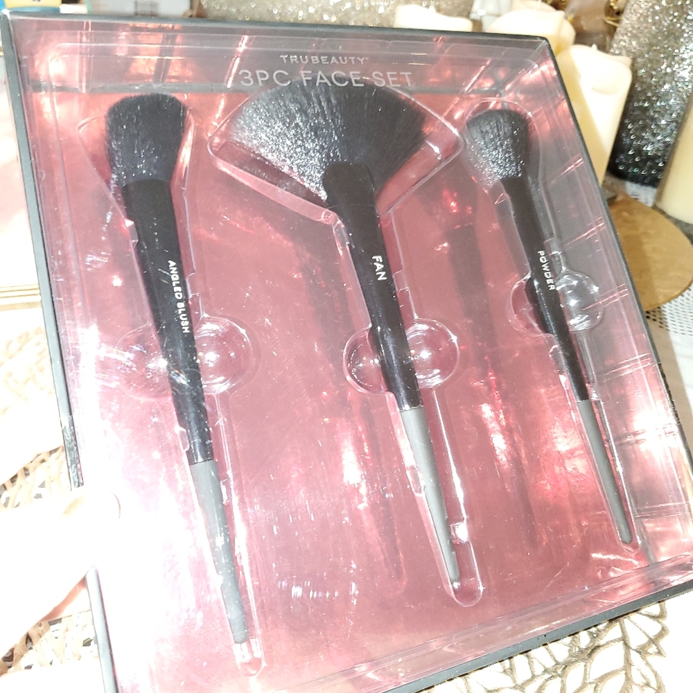 3 PC FACE BRUSH SET - Picture 3 of 7